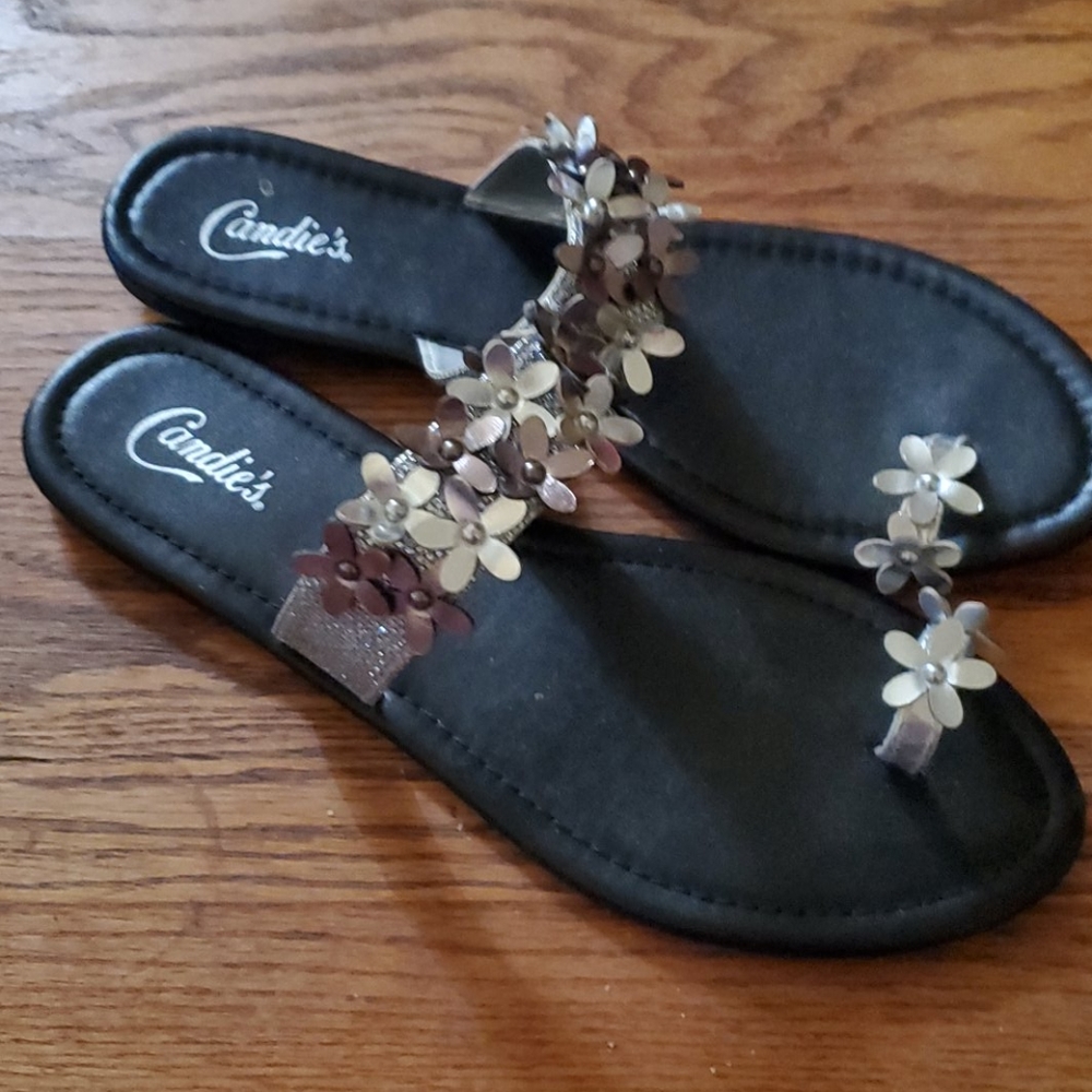 Candie's Silver Toe Ring Sandals